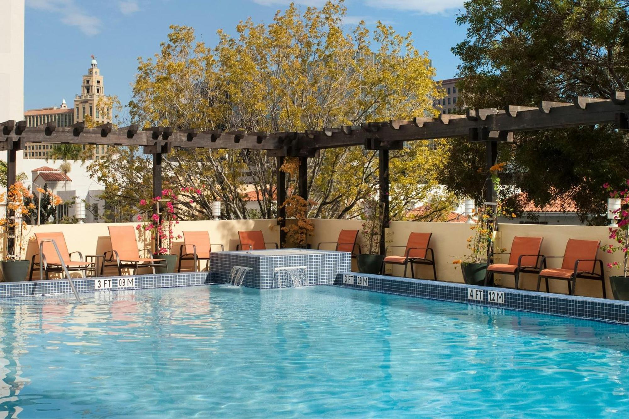 Hotel Courtyard Miami Coral Gables Extérieur photo