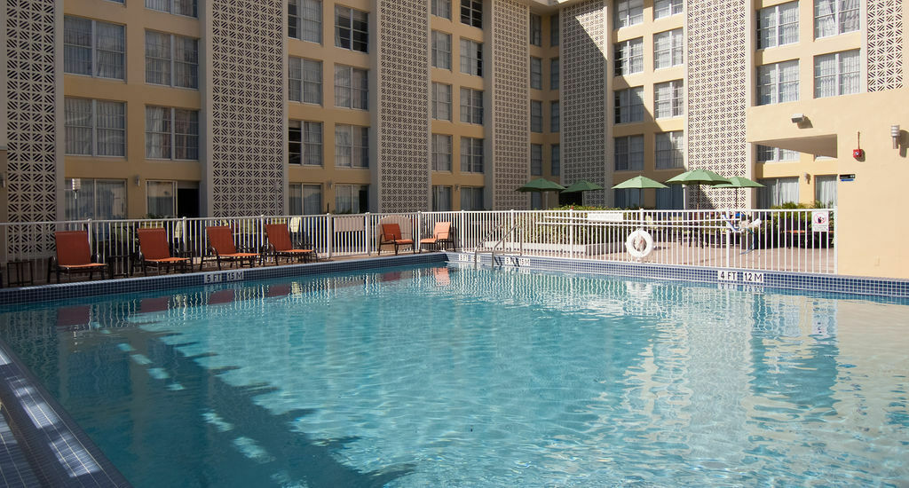 Hotel Courtyard Miami Coral Gables Extérieur photo
